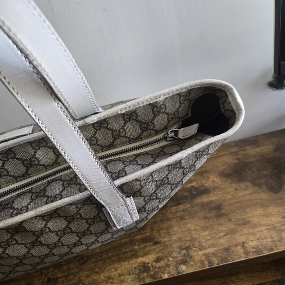 Gucci Gray Monogram Tote Bag - Picture 8 of 14